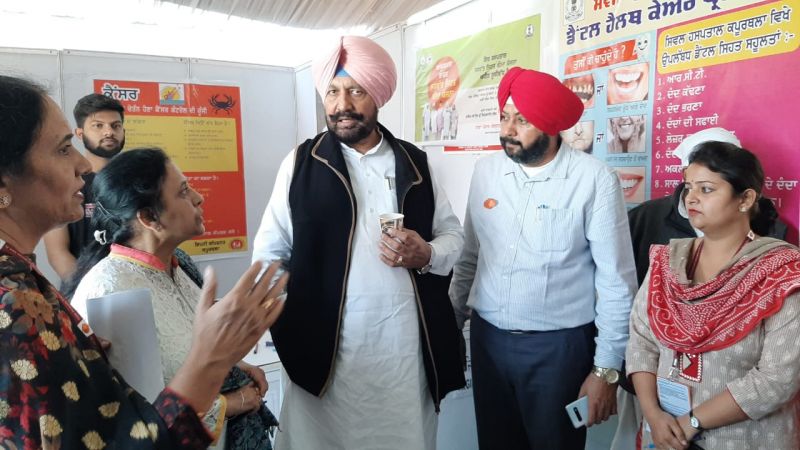 Health minister directs administration to double capacity of medical lounge Health minister directs administration to double capacity of medical lounge