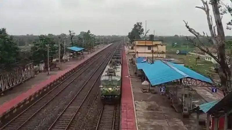 Indian Railways’ 3.5-km-long train, Super Vasuki, with 295 wagons