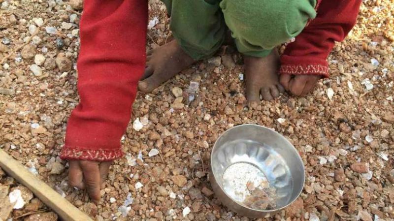 Over 5,000 children abandon education in mica mines of Jharkhand 