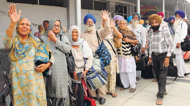 Sikh pilgrims reach Pakistan
