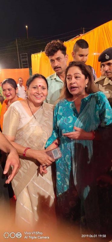 Heera Negi with Kiran kher