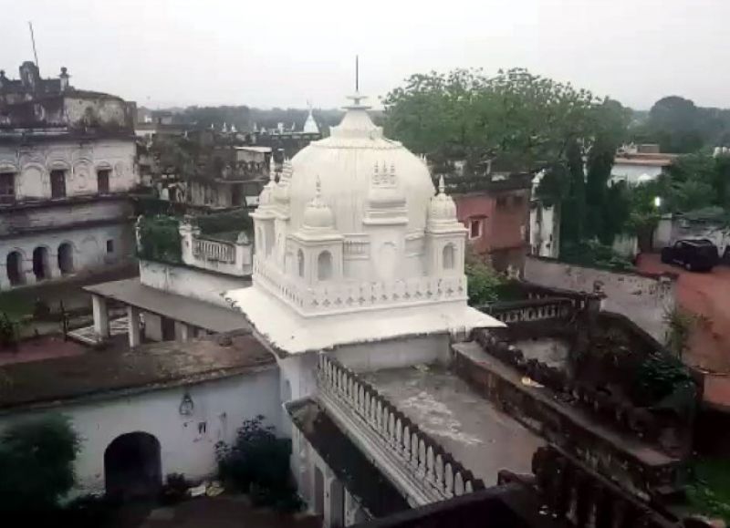 Golden Kalash khaniyadhana Mandir