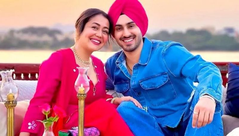 Famous singer Neha Kakkar's husband Rohanpreet's valuables stolen from hotel