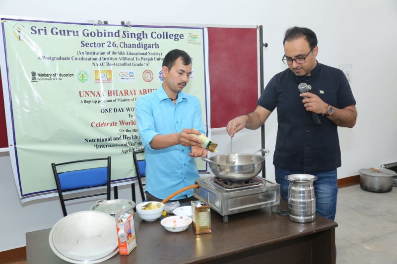 Workshop at Sri Guru Gobind Singh College Workshop at Sri Guru Gobind Singh College