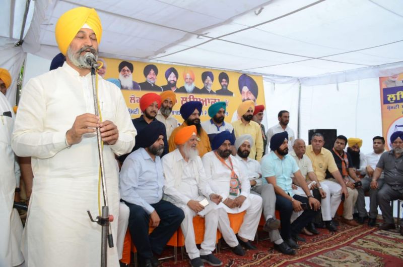 Mahesh Inder Singh Grewal during rally