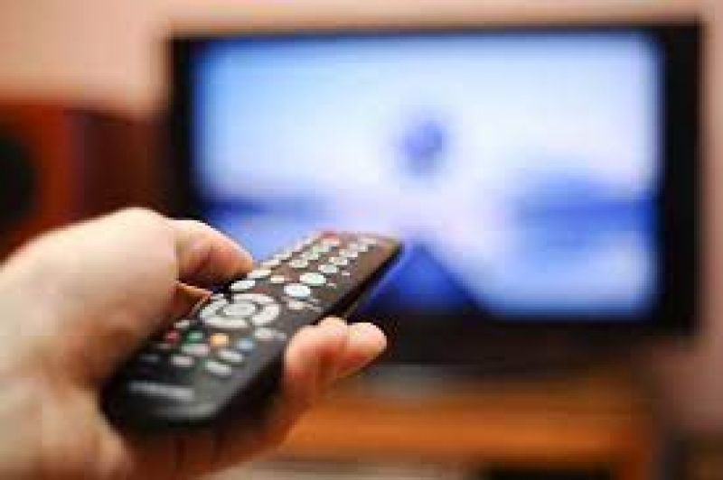  Watching TV for 4 hours or more daily may increase blood clot risk,
