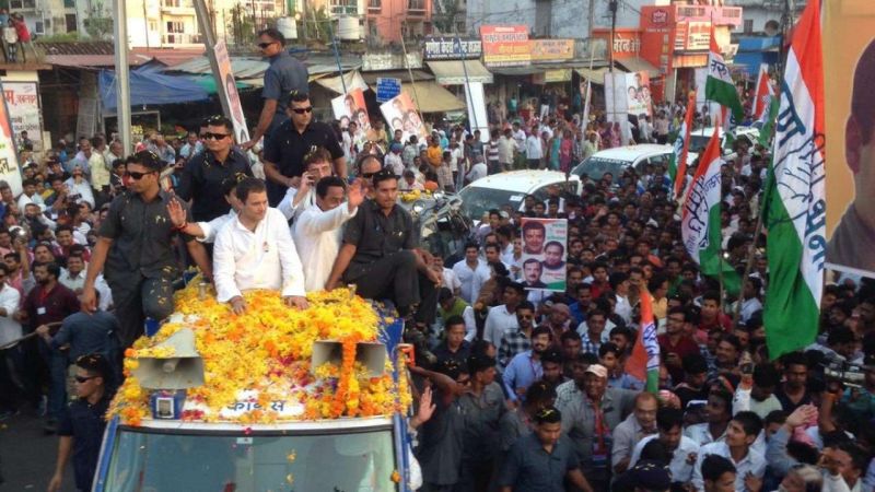 Balloons explode during Rahul Gandhi’s road show