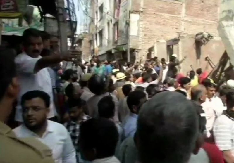 Building collapses in Delhi