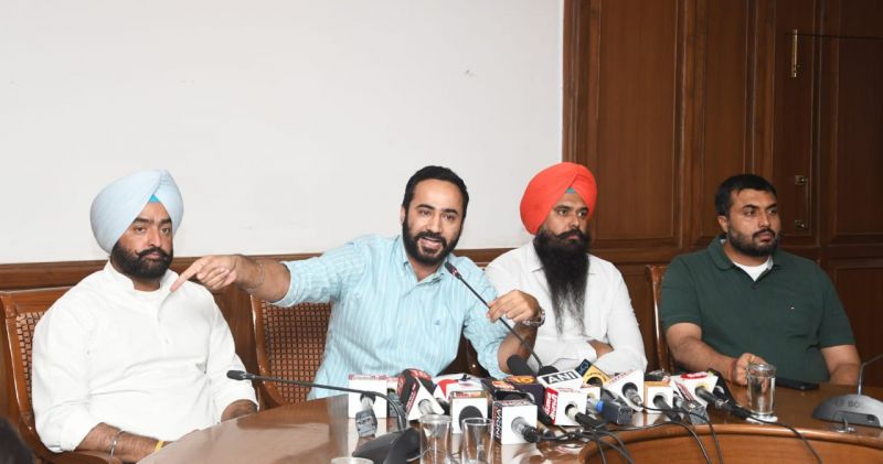  'AAP' government will give official martyr status to Bhagat Singh - Meet Hare