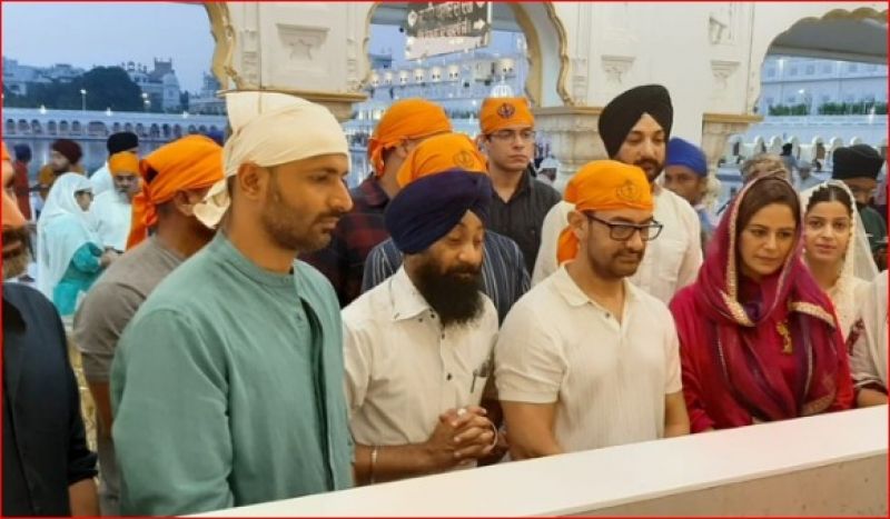  Aamir Khan paid obeisance at Sri Harimandar Sahib