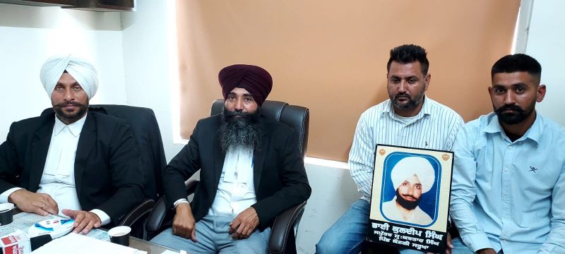 Two policemen sentenced in 1992 false police encounter charges 