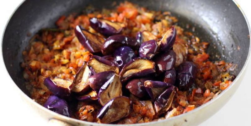 achari baingan recipe