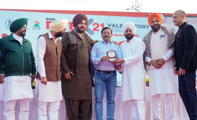 Will soon approach GoI for opening cross border trade with Pakistan: CM Channi Will soon approach GoI for opening cross border trade with Pakistan: CM Channi