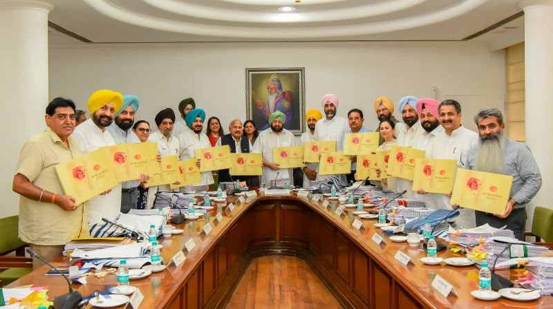 First volume of coffee table book on 550th Prakash Purb First volume of coffee table book on 550th Prakash Purb