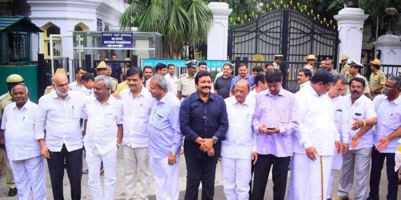 10 rebel Karnataka MLAs of Congress and JD(S) move Supreme Court