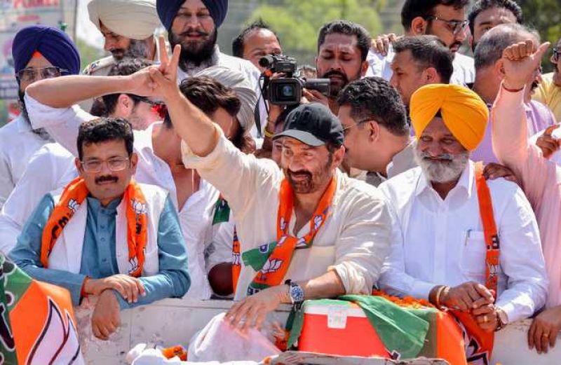 Sunny Deol's Road Show