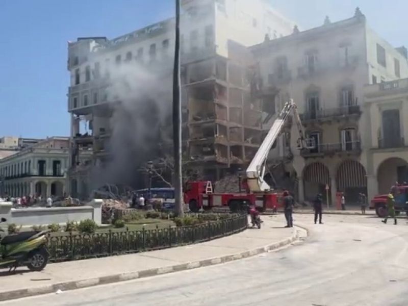Explosion at a Cuban hotel