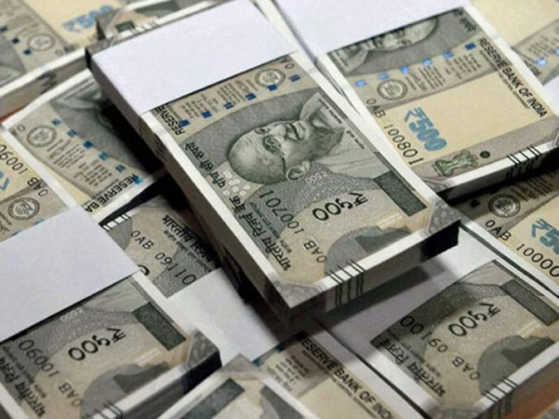 Rich people in the country reduced to 2.56 lakhs Rich people in the country reduced to 2.56 lakhs