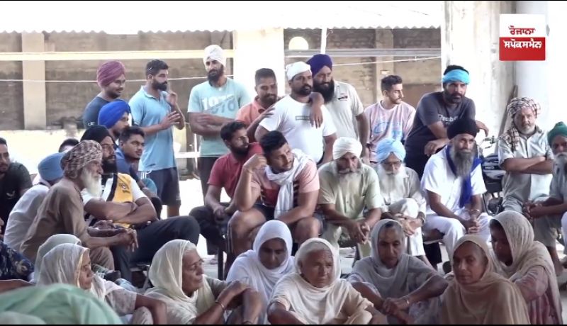 Spokesman di sath at village Badrukhan