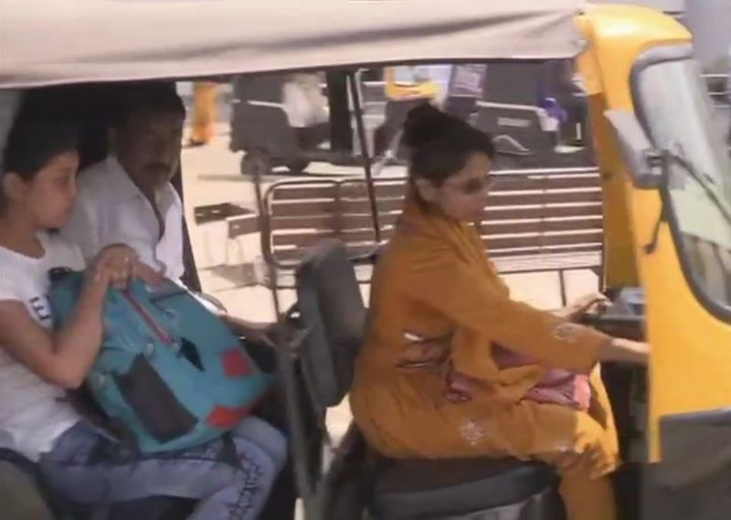 Talat Jahan auto driver