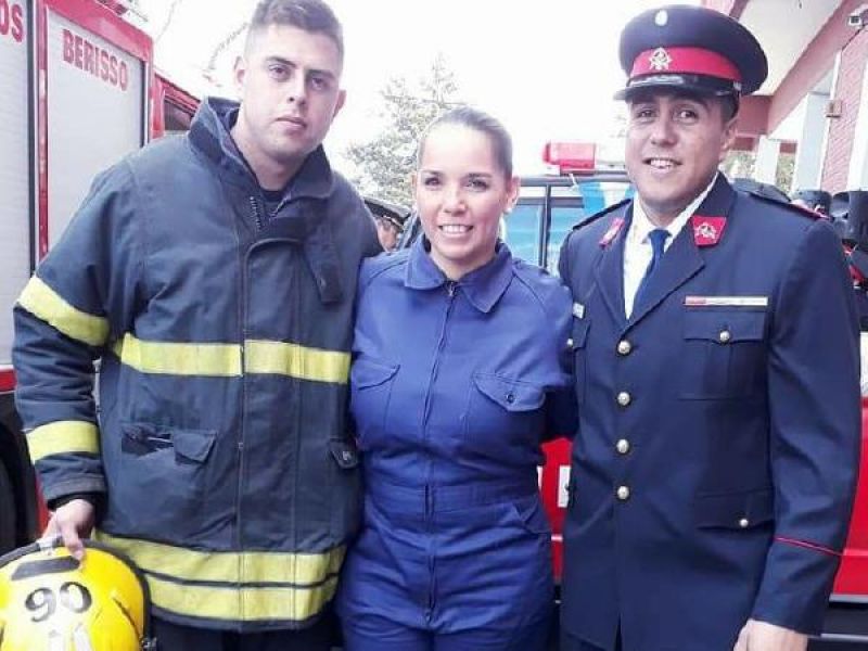 Argentina Police Women With Other Police man
