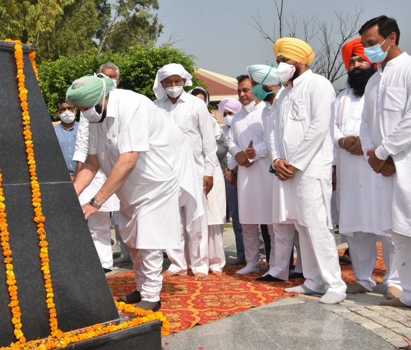  Punjab CM announces Rs 50 lakhs for upkeep & maintenance of Bhagat Singh memorial