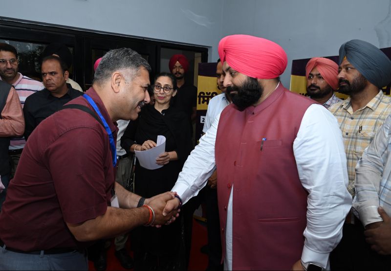 Harjot Bains sends 60 principals to Singapore for training Harjot Bains sends 60 principals to Singapore for training