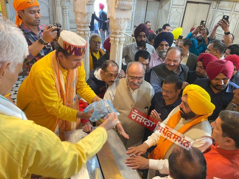 Bhagwant Mann and Arvind Kejriwal 