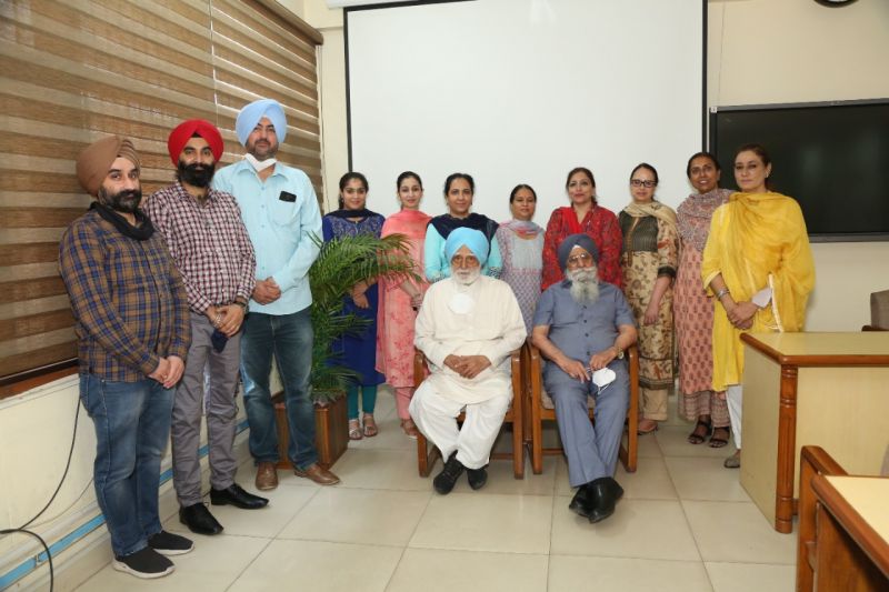 Sri Guru Gobind Singh College Chandigarh Prospectus Released