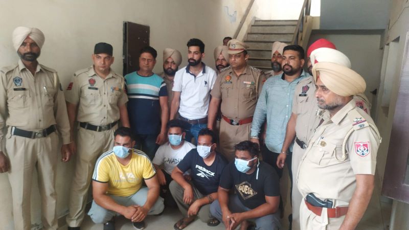 Gurdaspur police arrested four smugglers with 16 kg heroin