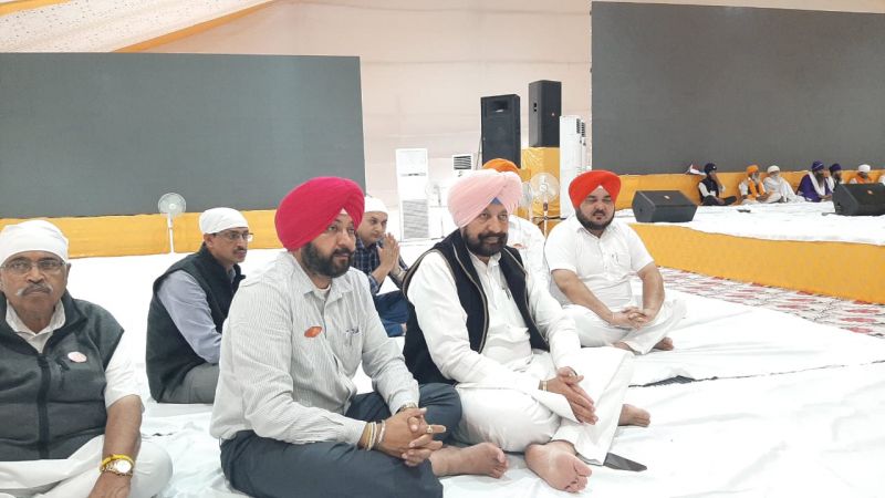 Health minister directs administration to double capacity of medical lounge Health minister directs administration to double capacity of medical lounge