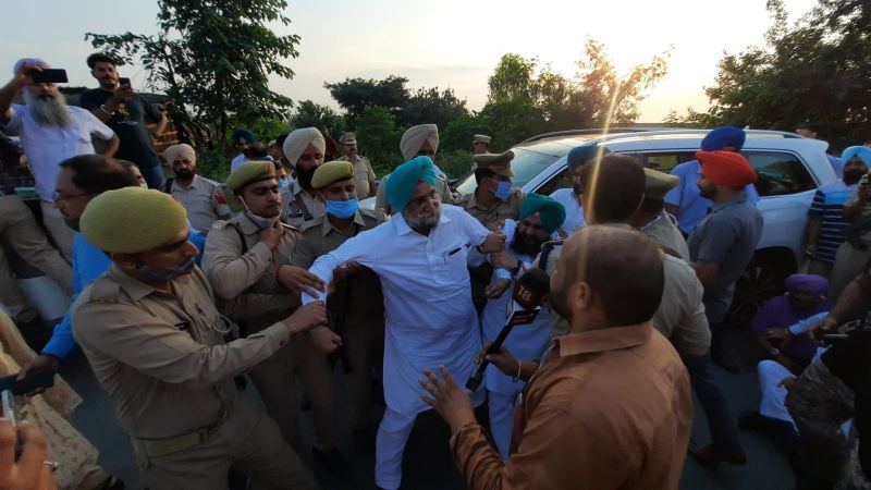 Deputy CM Sukhjinder Randhawa arrested by UP police 