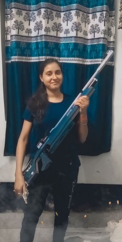Female shooter Konica Layak