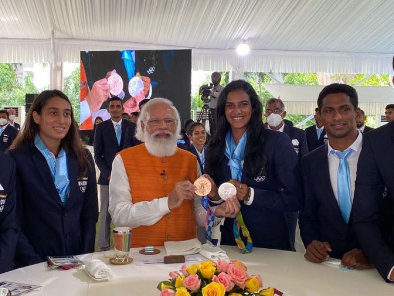 PM Modi meets with India Olympic contingent