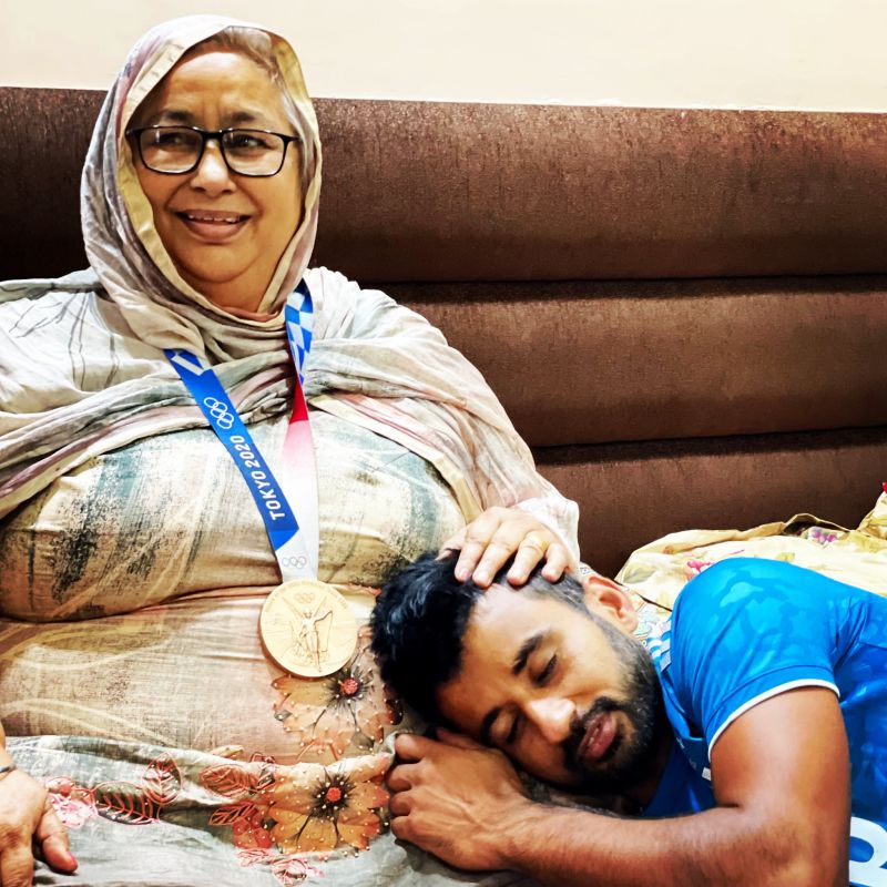 Manpreet Singh with his Mother Manpreet Singh with his Mother