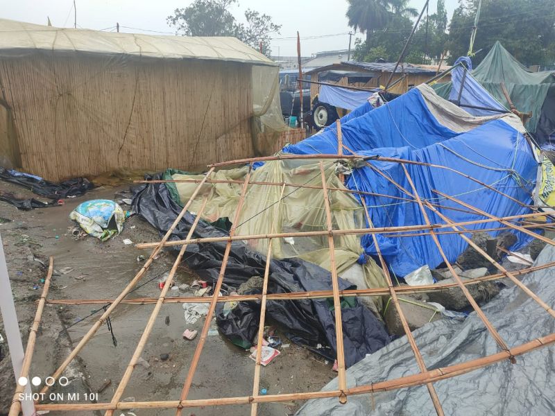 Damage to tents and trolleys of farmers sitting on Delhi border due to rains