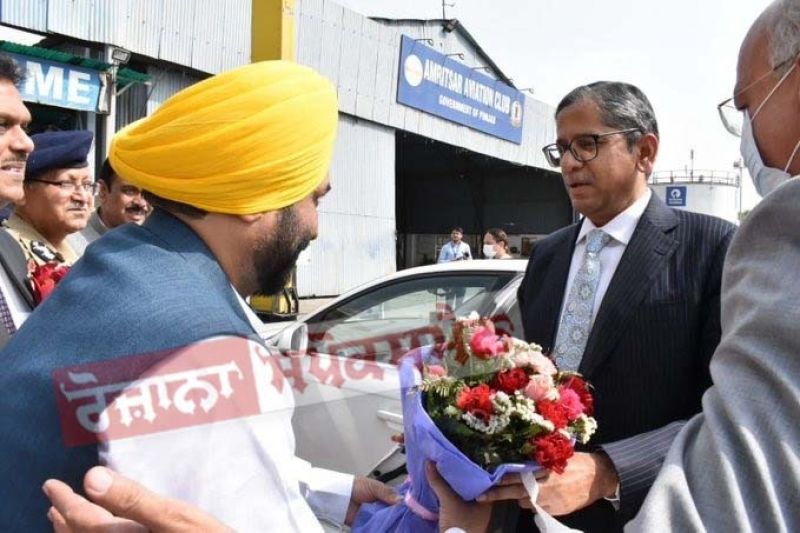 Bhagwant Mann Welcomes CJI During His Maiden Visit To State