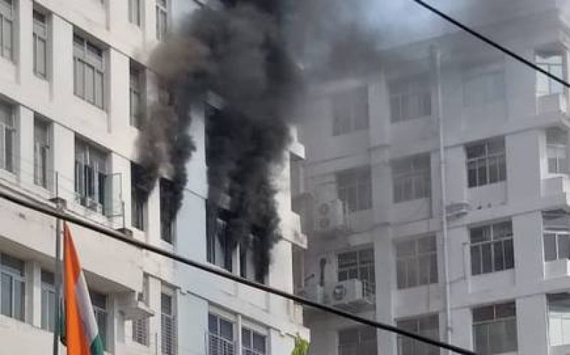 Kolkata: A fire broke out in a five-storey building in Kolkata, 2 including a 12-year-old child died