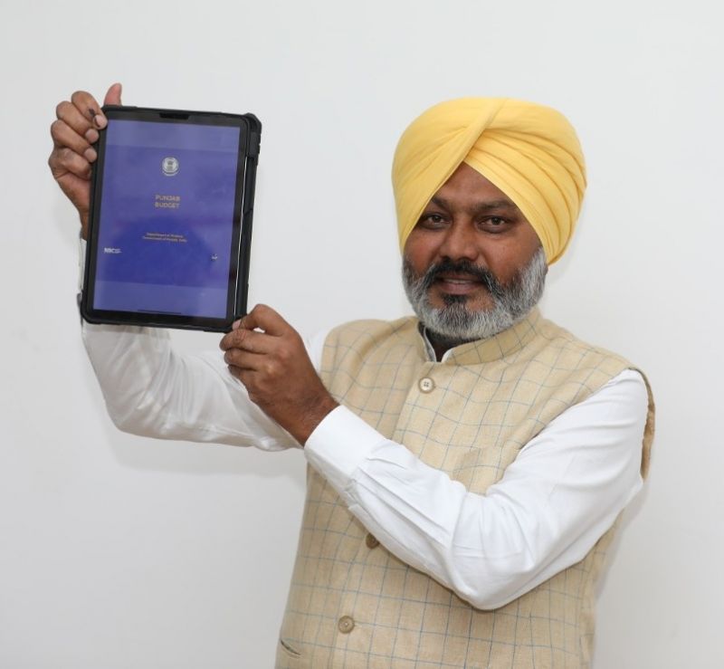 CM congratulates Cheema on presenting Janta budget CM congratulates Cheema on presenting Janta budget