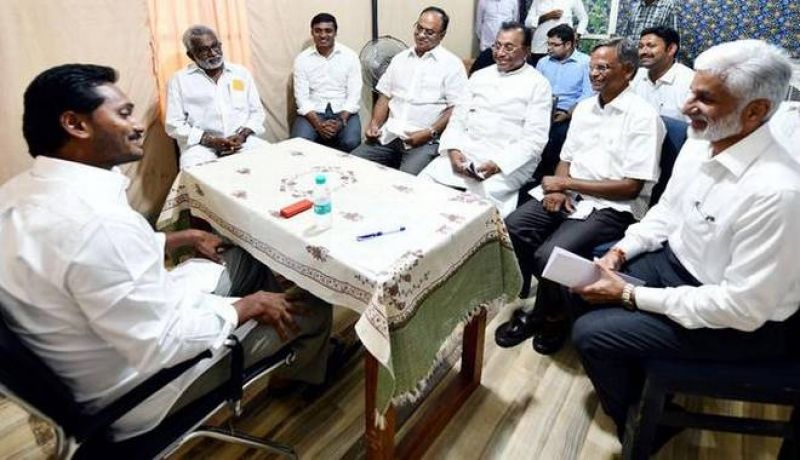 Five MPs YSR Congress submits Resignation Loksabha Chairman