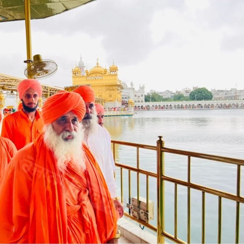  Rajya Sabha member and environmentalist Sant Sicheval paid obeisance at Sri Darbar Sahib