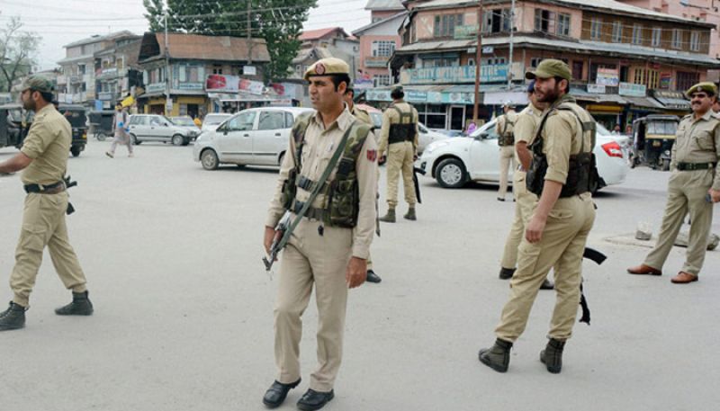 3 Cops Kidnapped from home by terrorists in Shopian