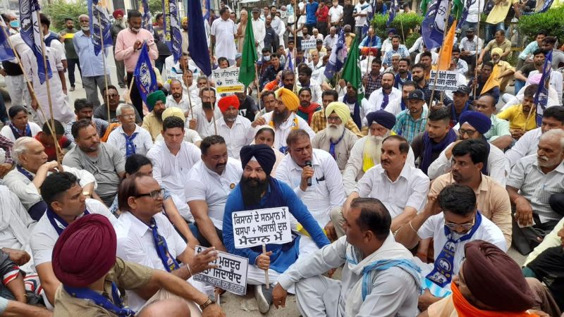  BSP's elephant landed on the streets to wake up the BJP from the sleep of Kumbakarn