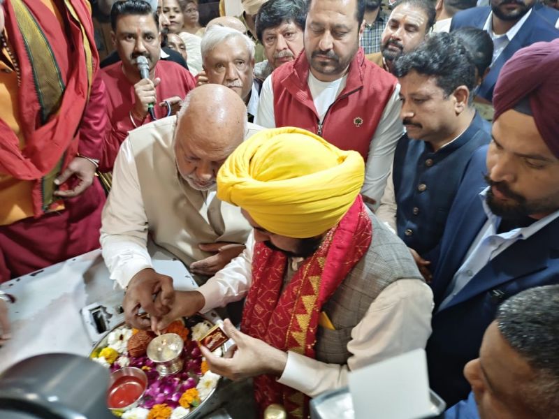  On the occasion of Maha Shivaratri, CM Punjab,  Bhagwant Mann, visited shri Devi Talab Mandir Jalandhar