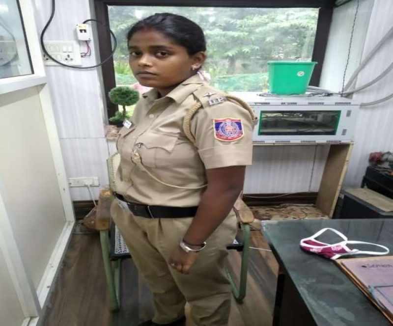 Fake Woman police ASI 