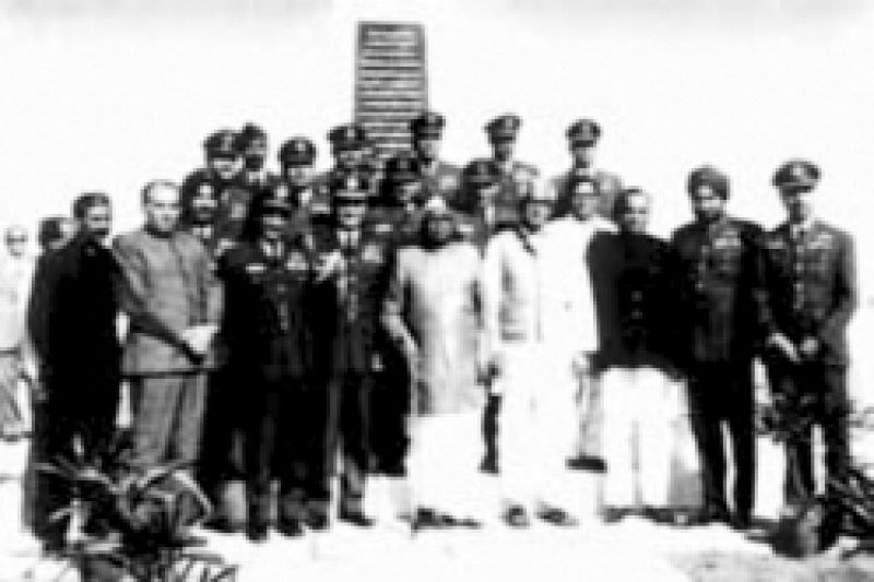 Ministers with army