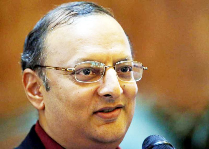 Dinesh Chawla arrested for thefts at Memphis airport