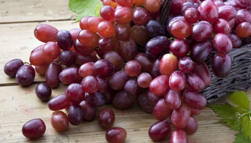 red grapes