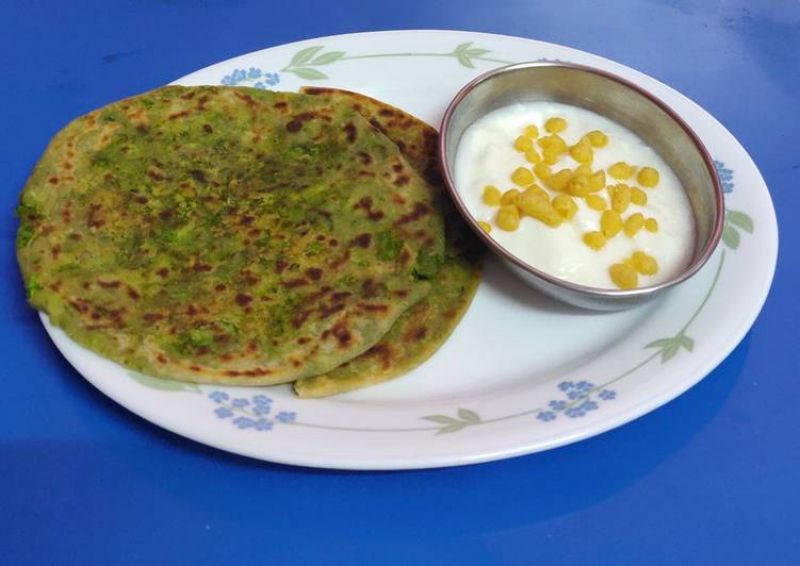 Matar Ka Paratha 