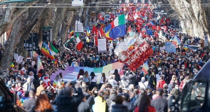 ਰੂਸ-ਯੂਕਰੇਨ ਯੁੱਧ ਦਾ ਵਿਰੋਧ ਕਰਨ ਲਈ ਇਟਲੀ ਵਿਚ ਵੱਡੀ ਗਿਣਤੀ ਵਿਚ ਲੋਕ ਇਕੱਠੇ ਹੋਏ